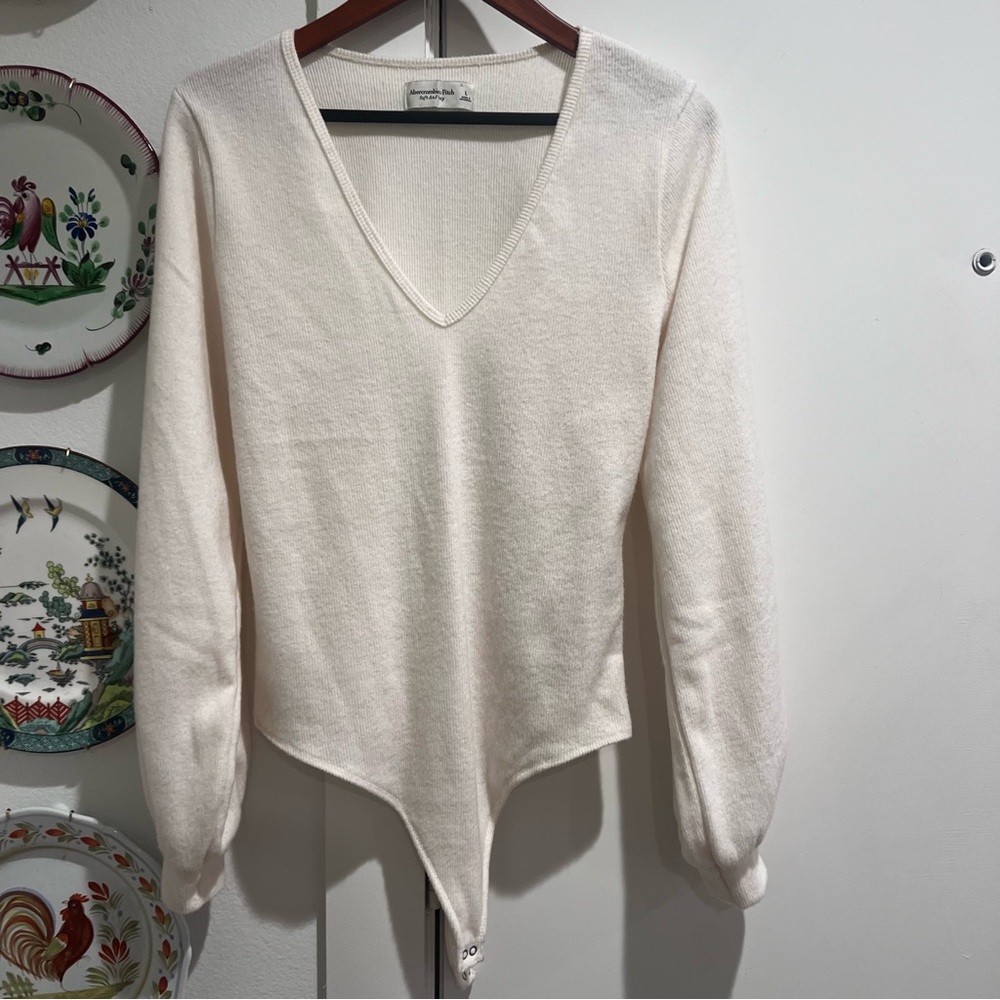 Abercrombie and Fitch V Neck Knit Bodysuit